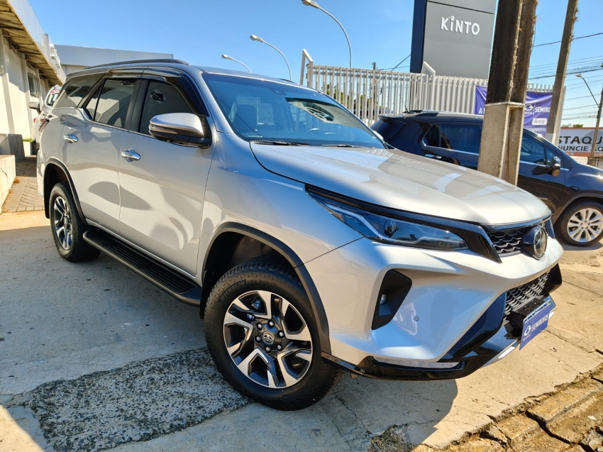 toyota hilux sw4 2.8 d-4d turbo diesel srx platinum 7l 4x4 automatico 4p 2024