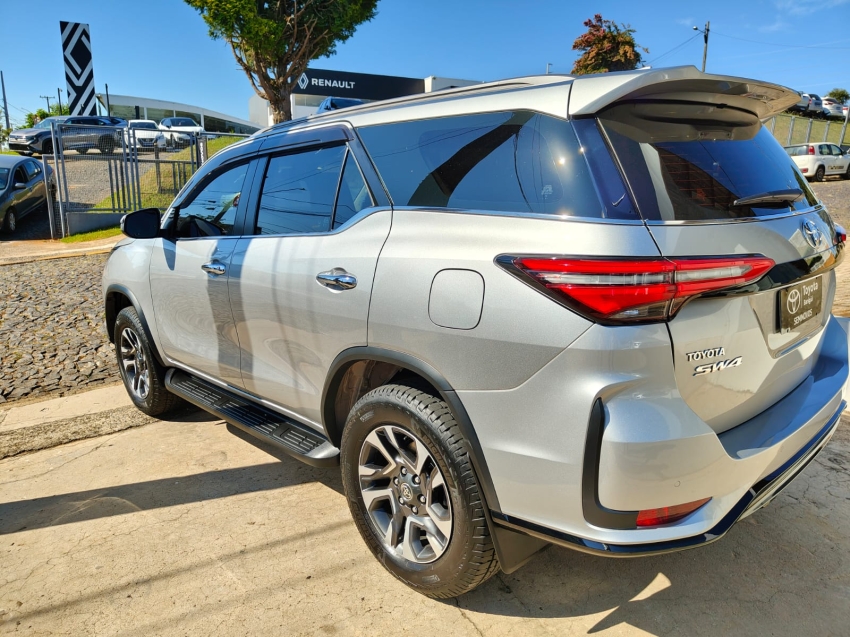 toyota hilux sw4 2.8 d-4d turbo diesel srx platinum 7l 4x4 automatico 4p 20244