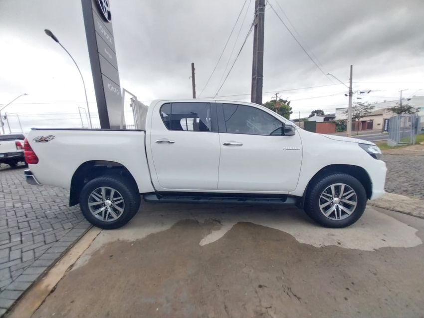 toyota hilux 2.8 srv 4x4 cd 16v diesel 4p automatico 20203