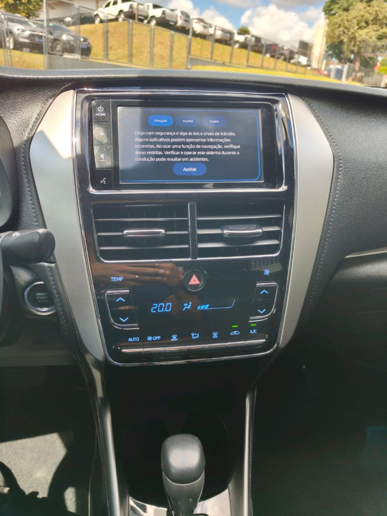 toyota yaris 1.5 16v flex sedan xs connect multidrive 4p automatico 202111