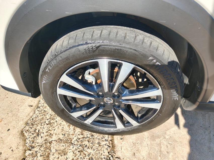 nissan kicks 1.6 16v flexstart exclusive xtronic flex 4p automatico 202215