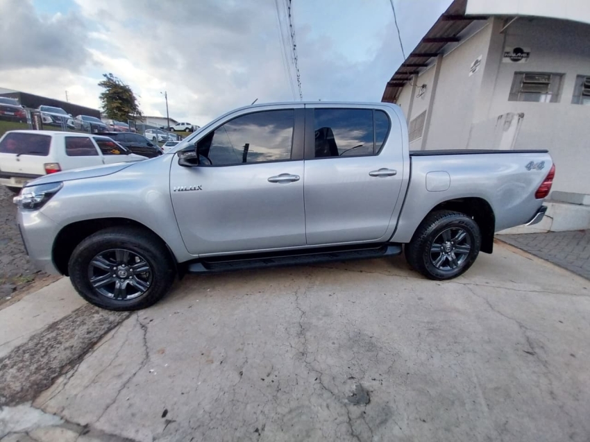 toyota hilux 2.8 d-4d turbo diesel cd sr 4x4 automatico 4p 20253