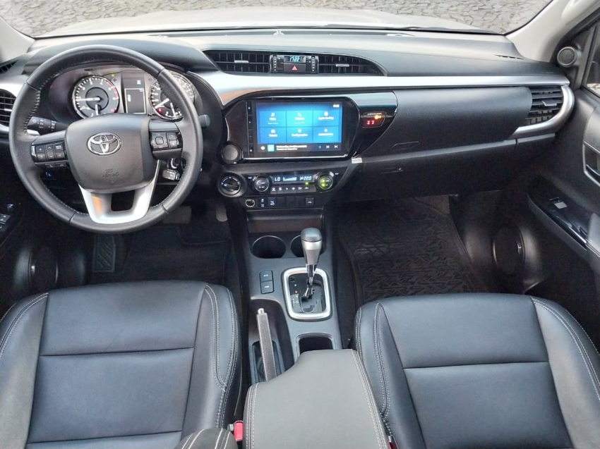 toyota hilux 2.8 d-4d turbo diesel cd sr 4x4 automatico 4p 202510