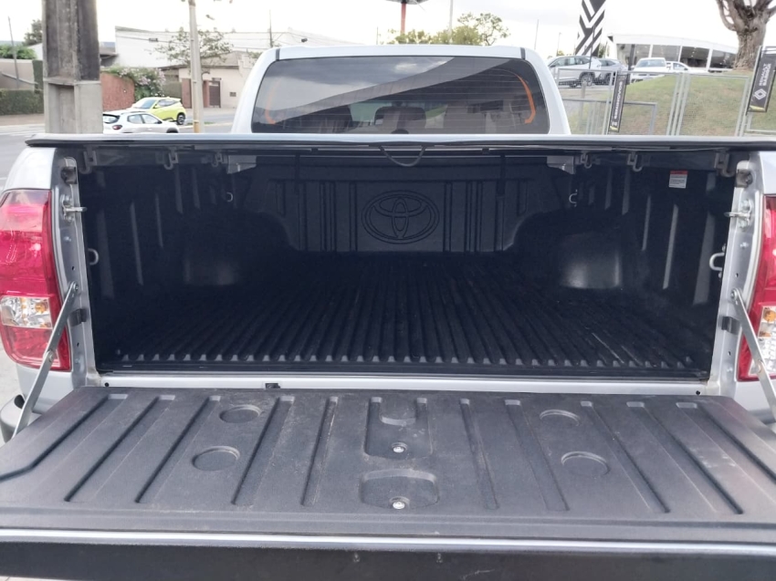 toyota hilux 2.8 d-4d turbo diesel cd sr 4x4 automatico 4p 20258