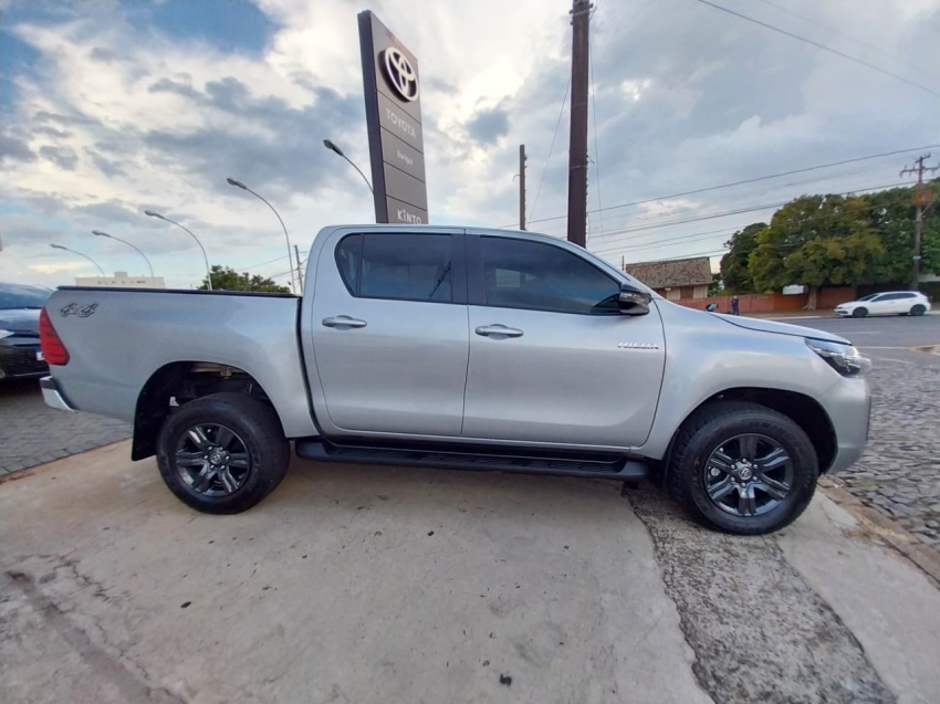 toyota hilux 2.8 d-4d turbo diesel cd sr 4x4 automatico 4p 20257