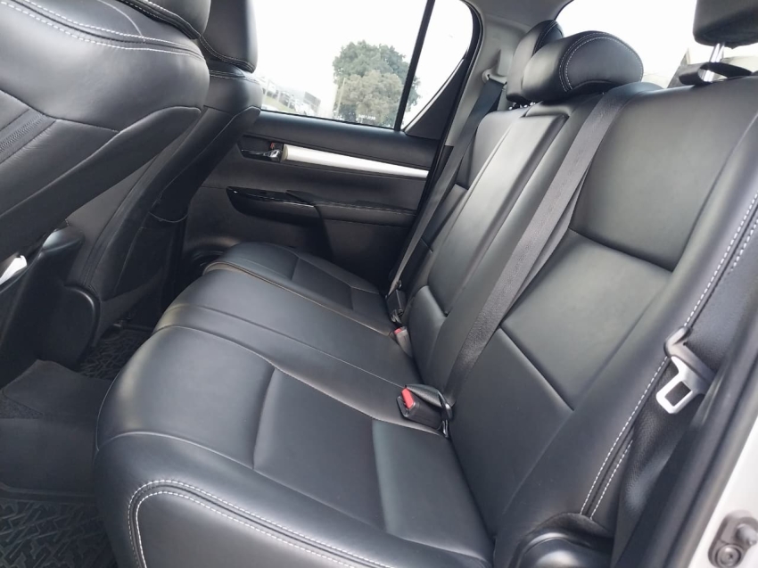 toyota hilux 2.8 d-4d turbo diesel cd sr 4x4 automatico 4p 20259