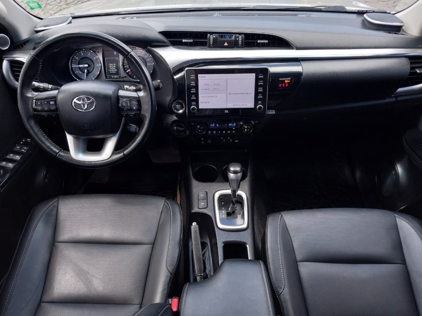 toyota hilux 2.8 d-4d turbo diesel cd srx 4x4 automatico 4p 202310