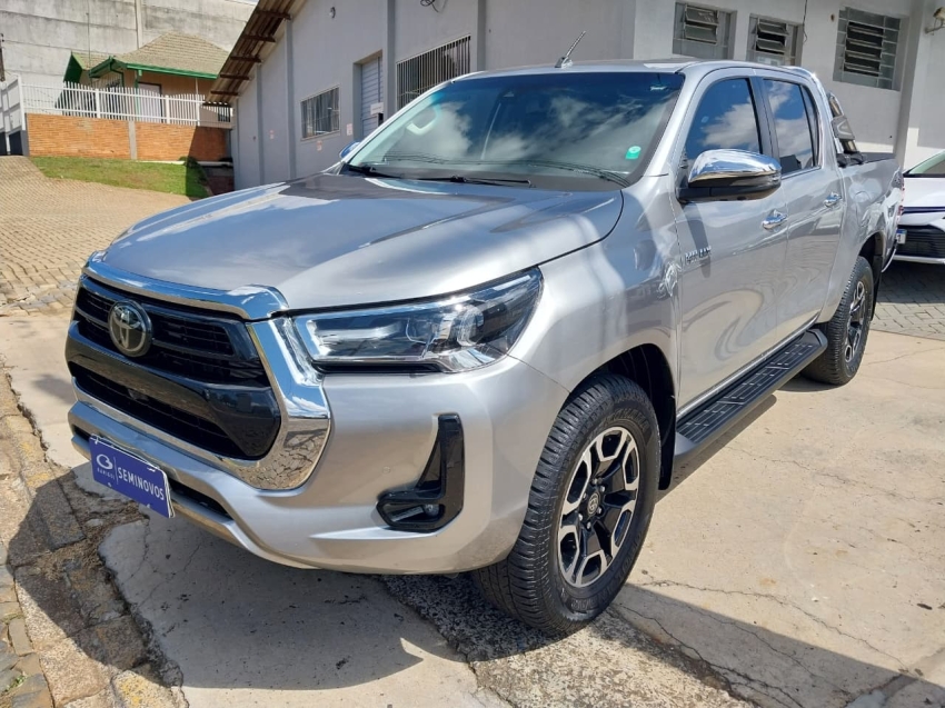 toyota hilux 2.8 d-4d turbo diesel cd srx 4x4 automatico 4p 20232