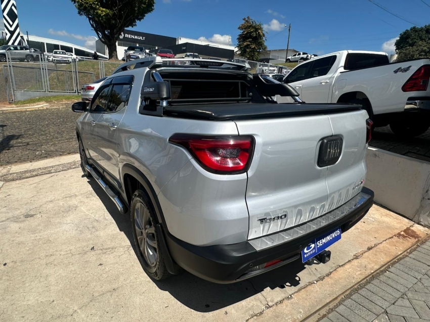 fiat toro 2.0 16v turbo diesel ranch 4wd at9 4p automatico 20197