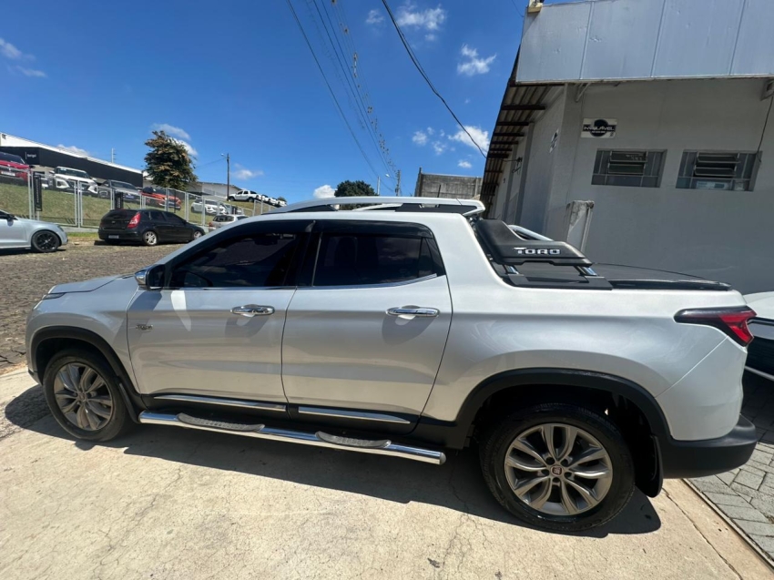 fiat toro 2.0 16v turbo diesel ranch 4wd at9 4p automatico 20193