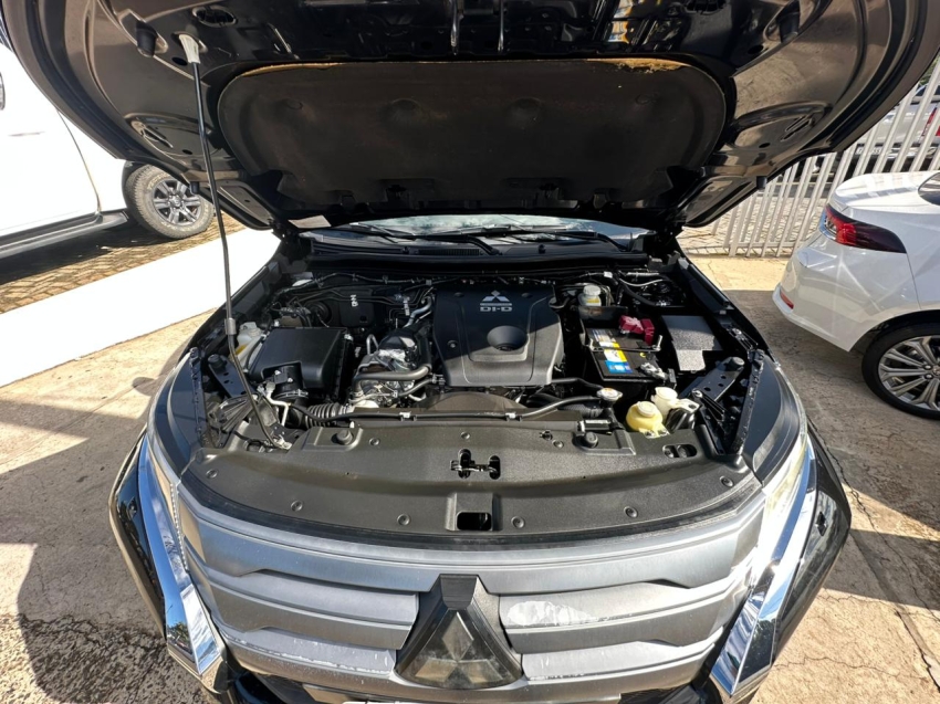 mitsubishi pajero sport 2.4 16v mivec turbo diesel hpe awd automatico 4p 202017