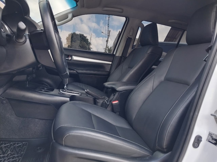 toyota hilux 2.8 d-4d turbo diesel cd srx plus 4x4 automatico 4p 202415