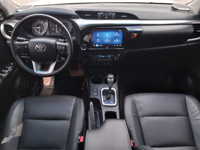 toyota hilux 2.8 d-4d turbo diesel cd srx plus 4x4 automatico 4p 202411
