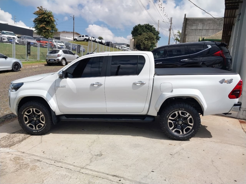 toyota hilux 2.8 d-4d turbo diesel cd srx plus 4x4 automatico 4p 20243