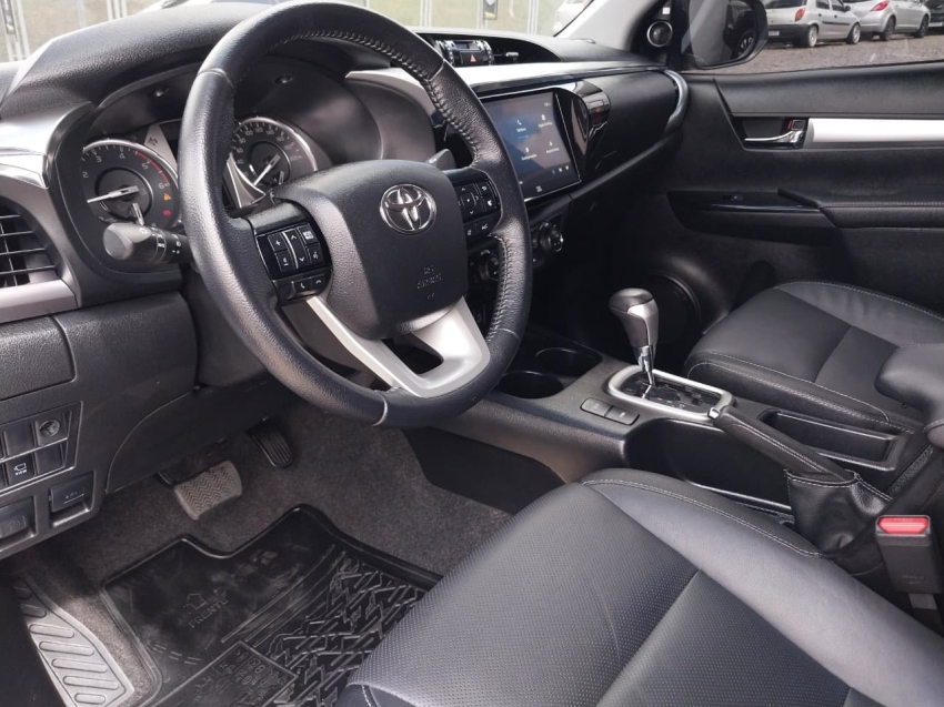 toyota hilux 2.8 d-4d turbo diesel cd srx plus 4x4 automatico 4p 202416