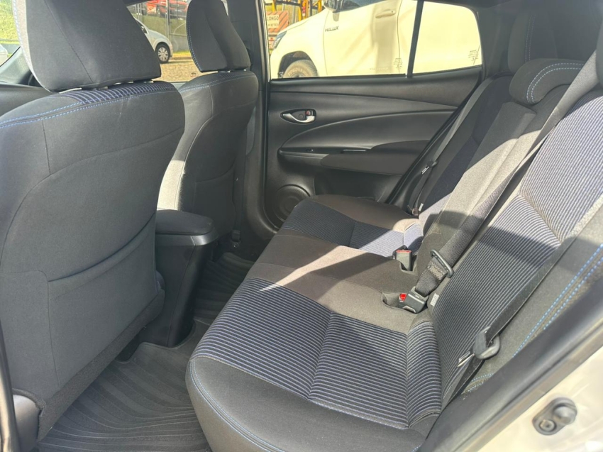 toyota yaris 1.5 16v flex xl plus connect multidrive 4p automatico 202012