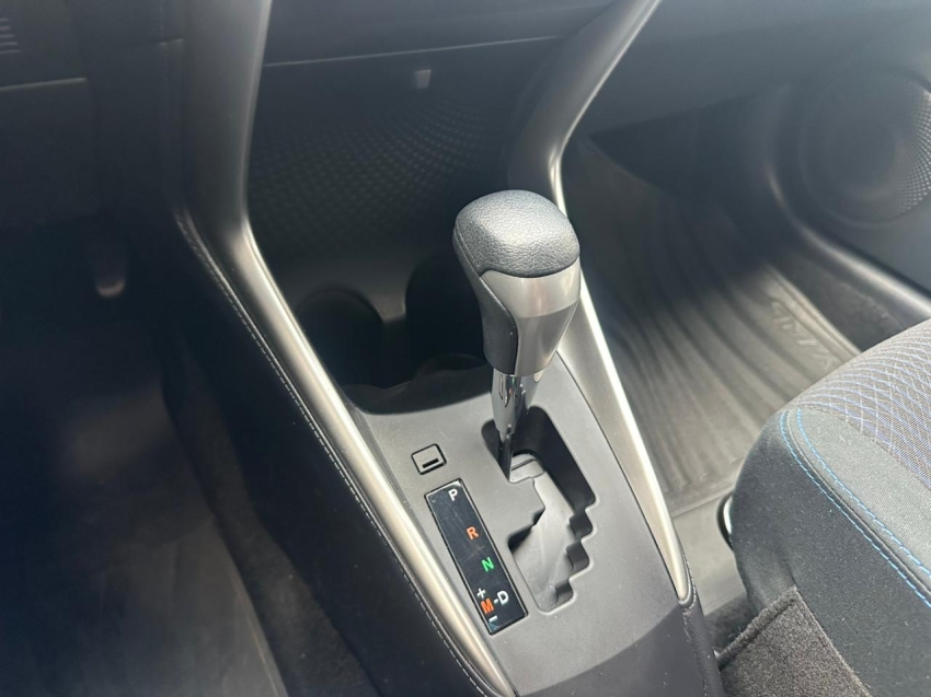 toyota yaris 1.5 16v flex xl plus connect multidrive 4p automatico 202010