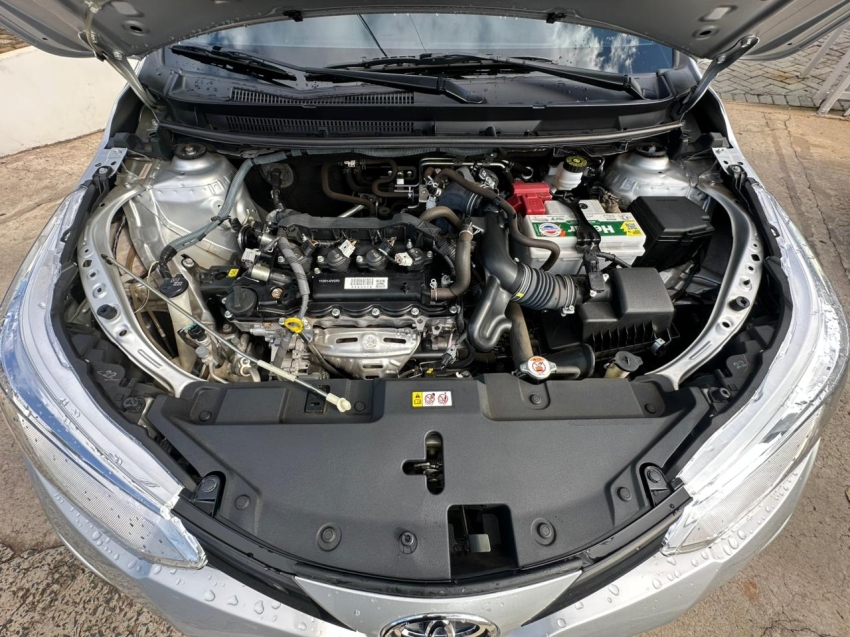 toyota yaris 1.5 16v flex xl plus connect multidrive 4p automatico 202013