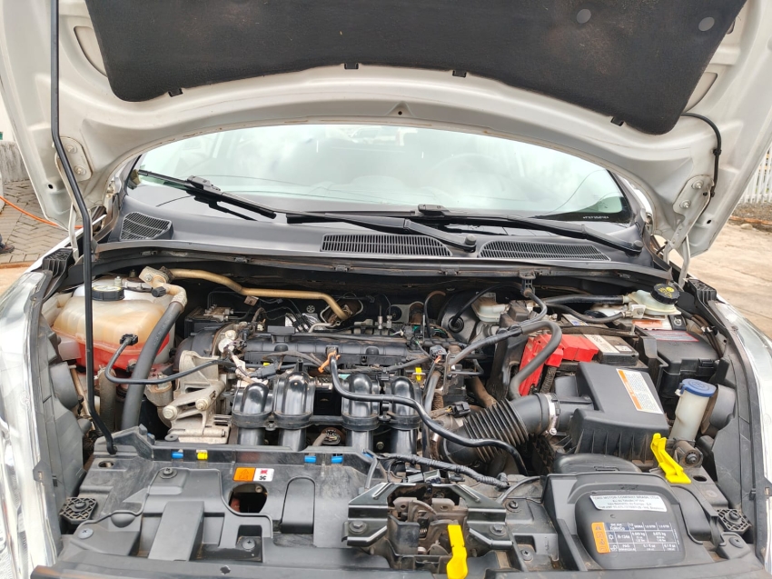 ford fiesta 1.6 se hatch 16v flex 4p powershift semiautomatico 201513