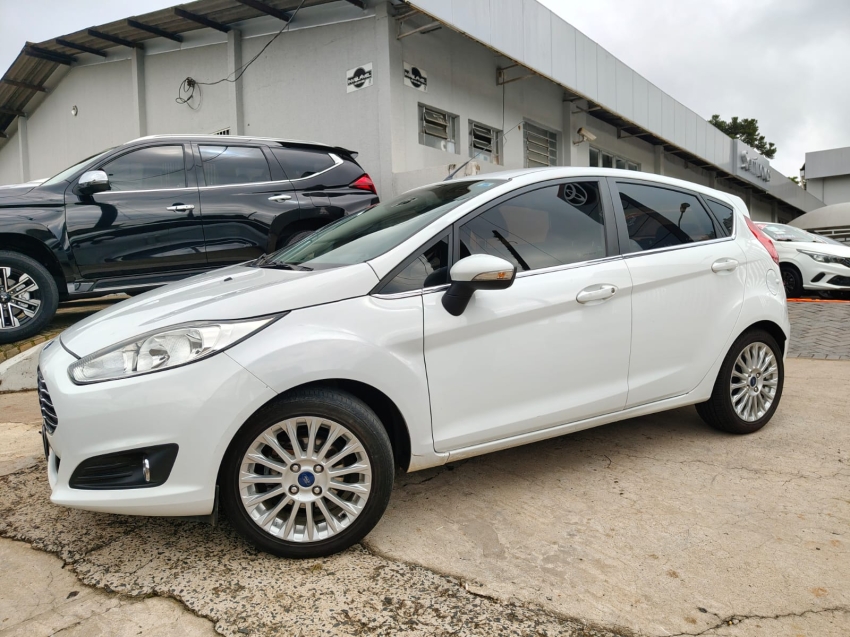 ford fiesta 1.6 se hatch 16v flex 4p powershift semiautomatico 20152