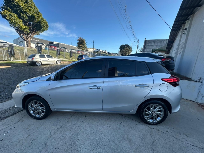 toyota yaris 1.5 16v flex xs multidrive 4p automatico 20248