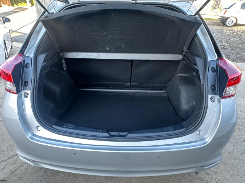 toyota yaris 1.5 16v flex xs multidrive 4p automatico 202415