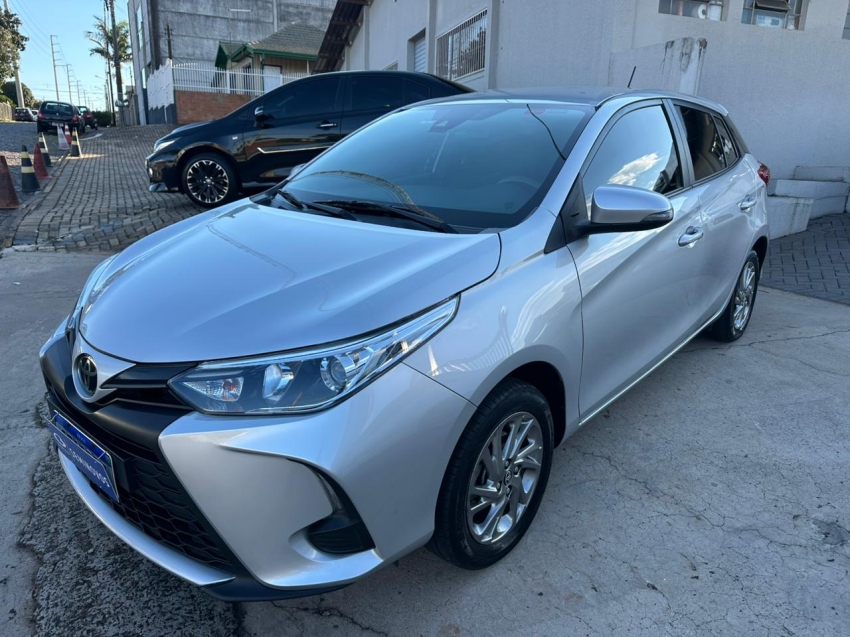 toyota yaris 1.5 16v flex xs multidrive 4p automatico 20242