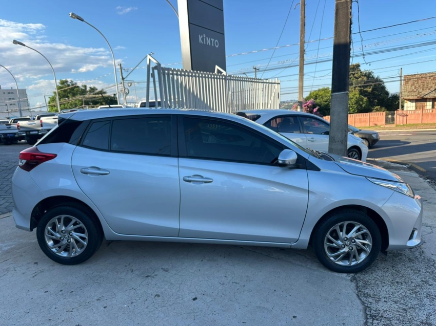 toyota yaris 1.5 16v flex xs multidrive 4p automatico 20247