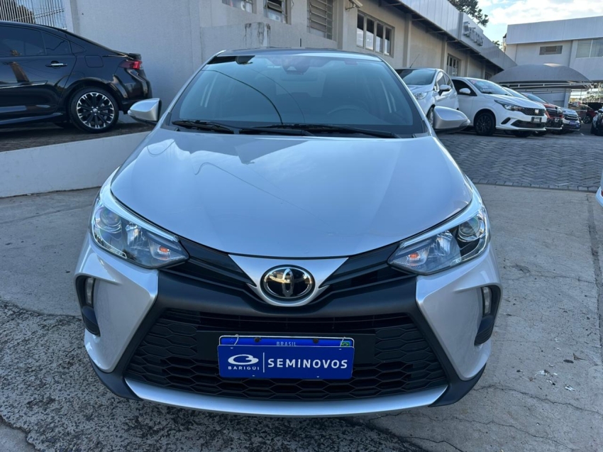 toyota yaris 1.5 16v flex xs multidrive 4p automatico 20241