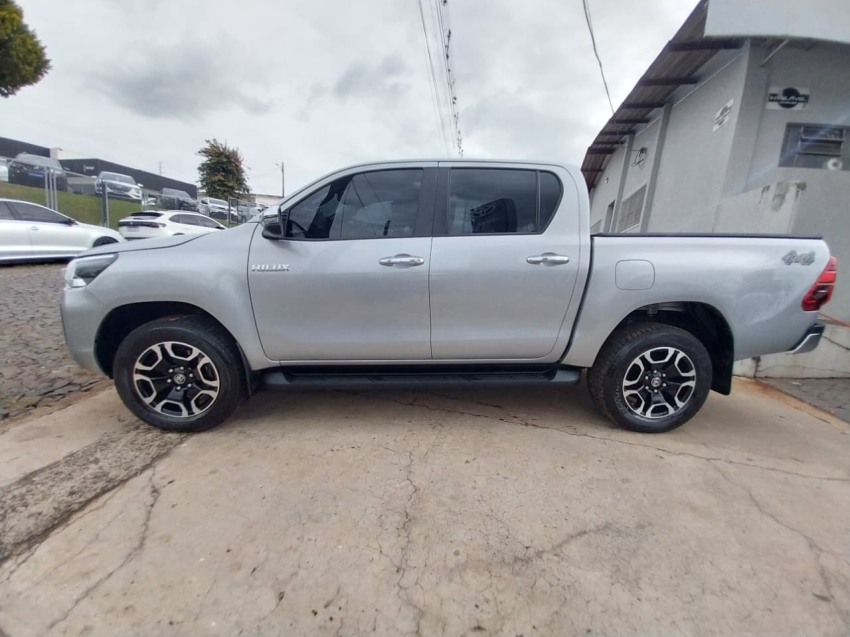 toyota hilux 2.8 d-4d turbo diesel cd srv 4x4 automatico 4p 20253