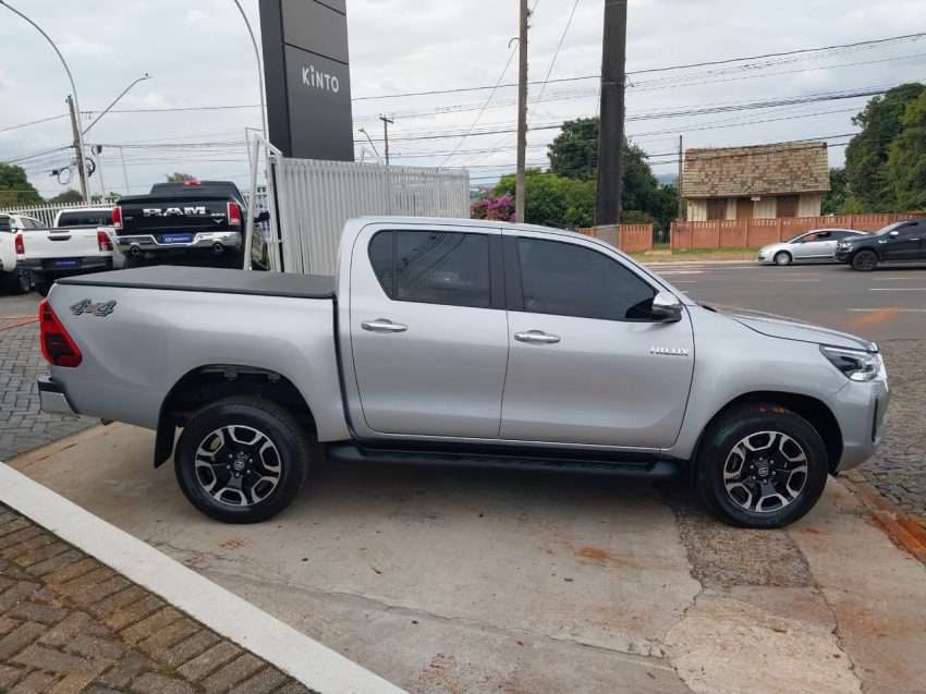 toyota hilux 2.8 d-4d turbo diesel cd srv 4x4 automatico 4p 20257