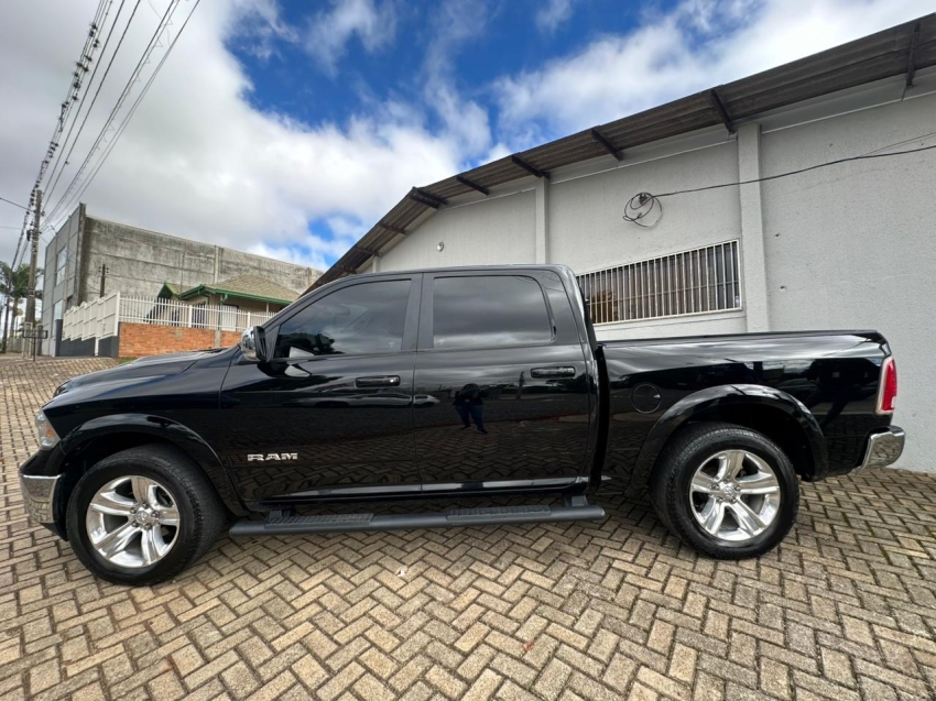 ram classic 5.7 v8 gasolina laramie cd 4x4 automatico 4p 20224