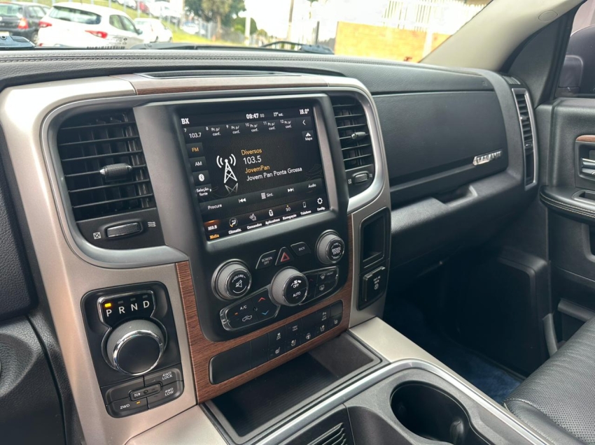 ram classic 5.7 v8 gasolina laramie cd 4x4 automatico 4p 202211