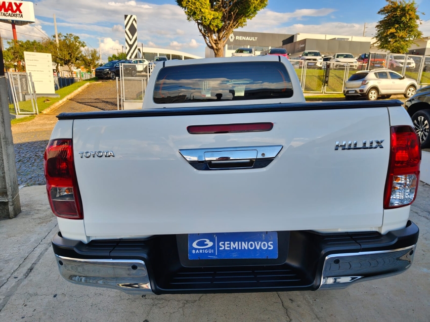 toyota hilux 2.8 d-4d turbo diesel cd sr 4x4 automatico 4p 20245