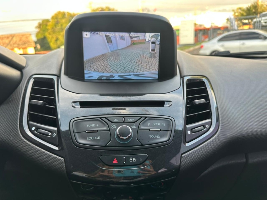 ford fiesta 1.6 ti-vct flex titanium powershift 4p semiautomatico 201813