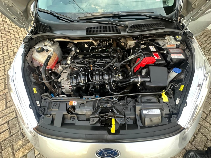 ford fiesta 1.6 ti-vct flex titanium powershift 4p semiautomatico 201815