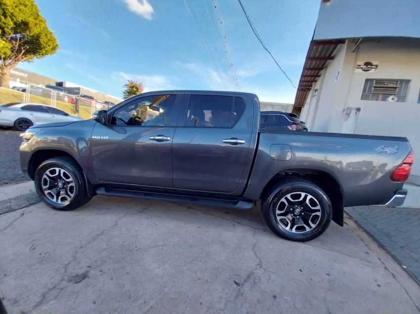 toyota hilux 2.8 d-4d turbo diesel cd srv 4x4 automatico 4p 20247