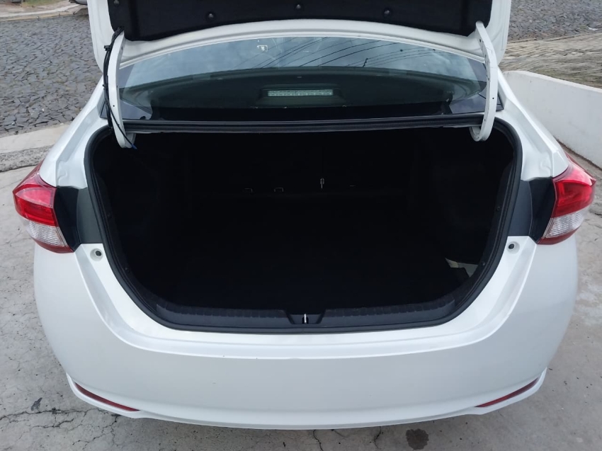 toyota yaris 1.5 16v flex sedan xls connect multidrive 4p automatico 202315