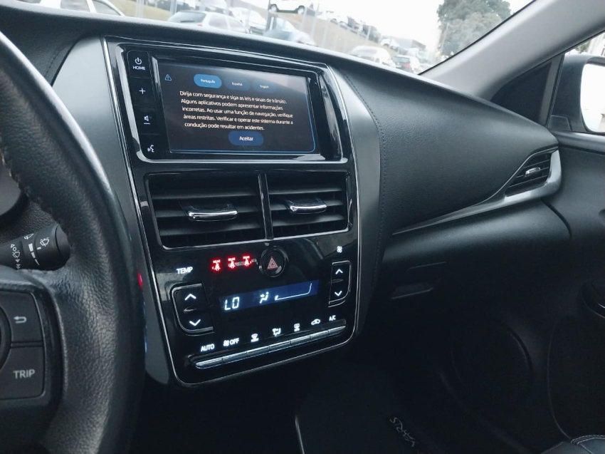 toyota yaris 1.5 16v flex sedan xls connect multidrive 4p automatico 202313