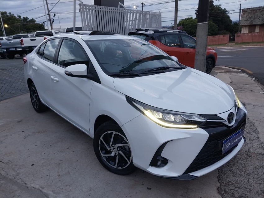 toyota yaris 1.5 16v flex sedan xls connect multidrive 4p automatico 2023