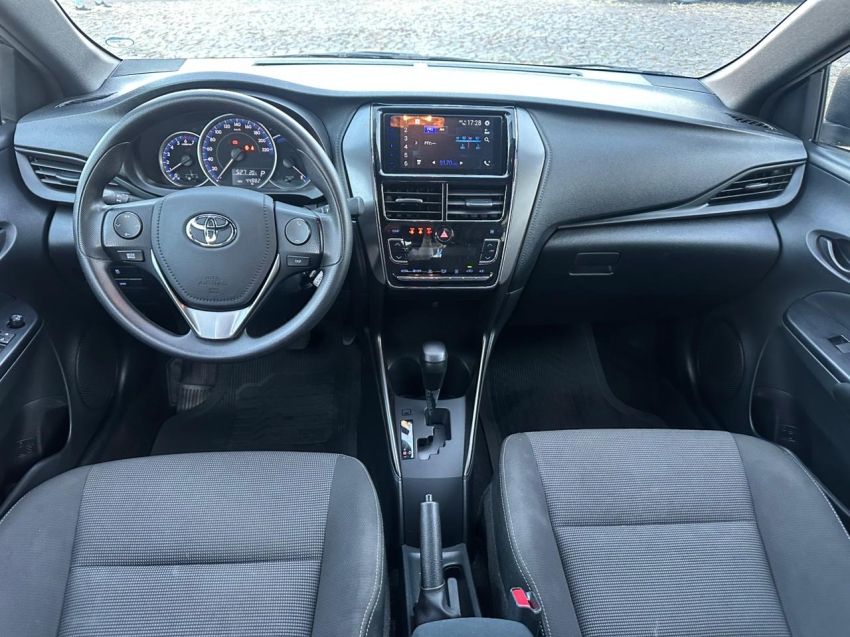 toyota yaris 1.5 16v flex xl multidrive 4p automatico 202510