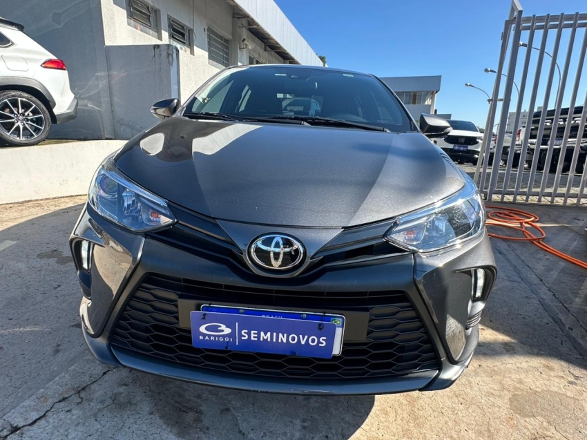 toyota yaris 1.5 16v flex xs multidrive 4p automatico 20241