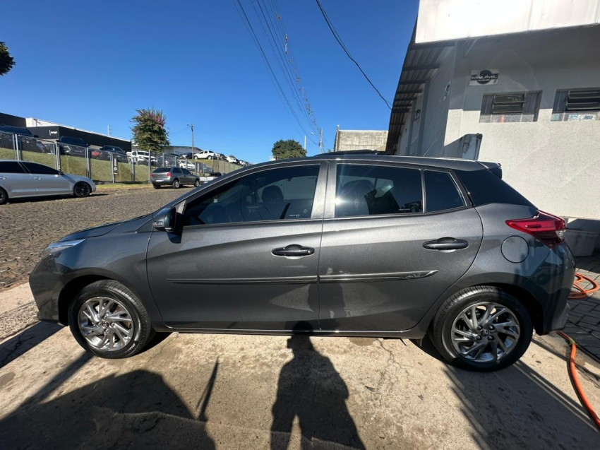 toyota yaris 1.5 16v flex xs multidrive 4p automatico 20246