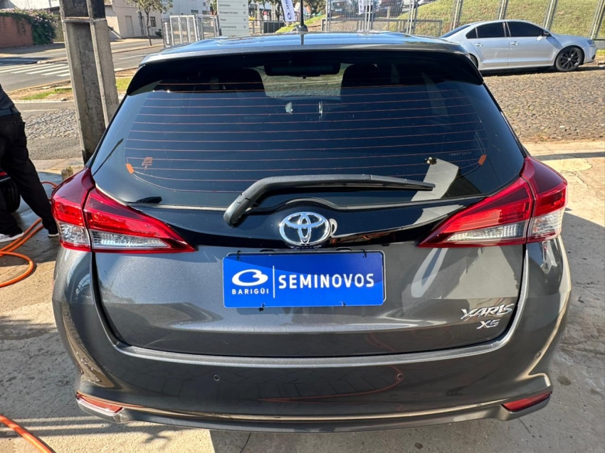 toyota yaris 1.5 16v flex xs multidrive 4p automatico 20244