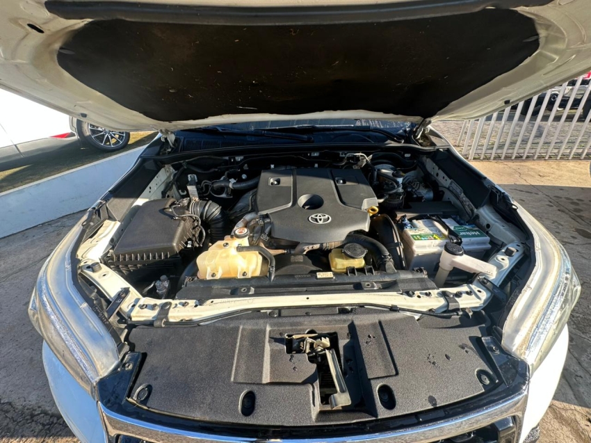 toyota hilux 2.8 srx 4x4 cd 16v diesel 4p automatico 2.7 flex 20209