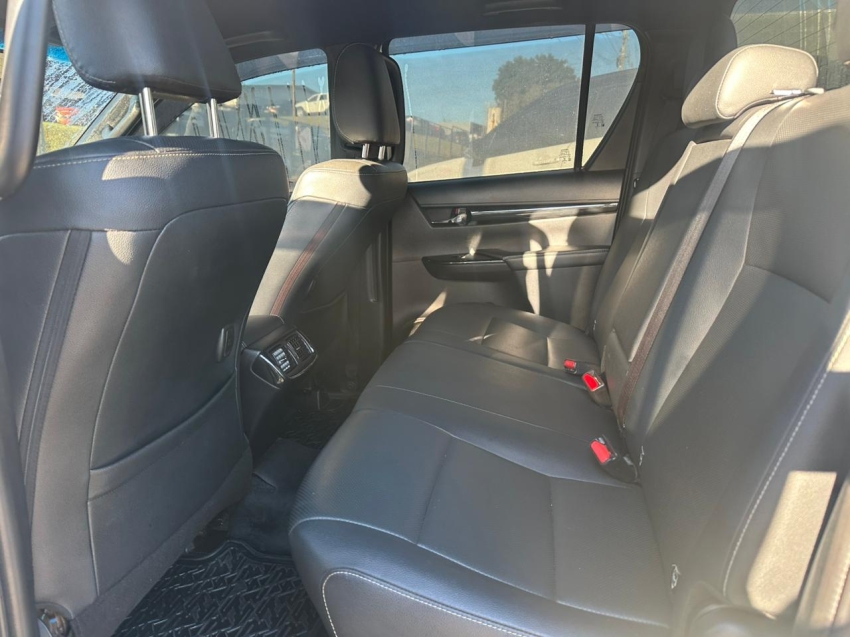 toyota hilux 2.8 srx 4x4 cd 16v diesel 4p automatico 2.7 flex 202011