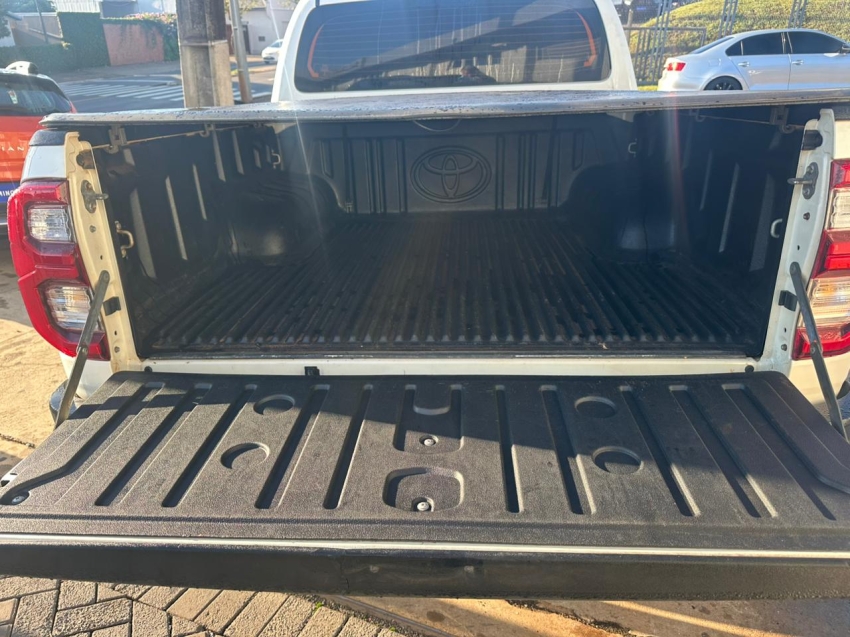 toyota hilux 2.8 srx 4x4 cd 16v diesel 4p automatico 2.7 flex 20208