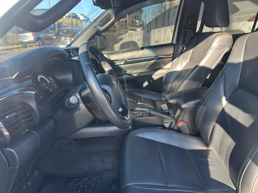 toyota hilux 2.8 srx 4x4 cd 16v diesel 4p automatico 2.7 flex 202016