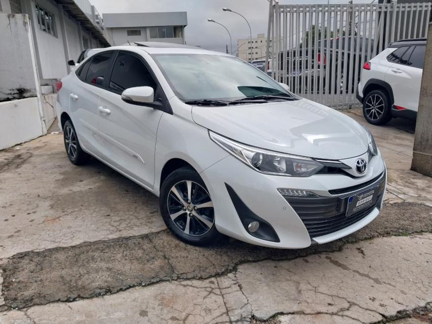 toyota yaris 1.5 16v flex sedan xls connect multidrive 4p automatico 2022