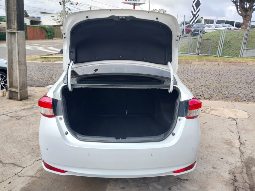 toyota yaris 1.5 16v flex sedan xls connect multidrive 4p automatico 20228